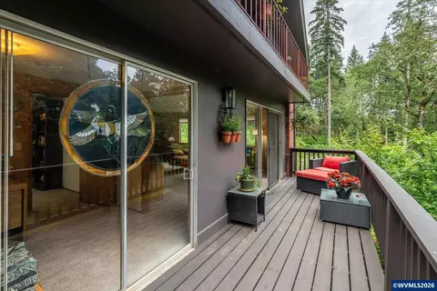 Exterior - 27828 Gibralter Lp Lp, Eugene, OR 97405 photo 6 of 14