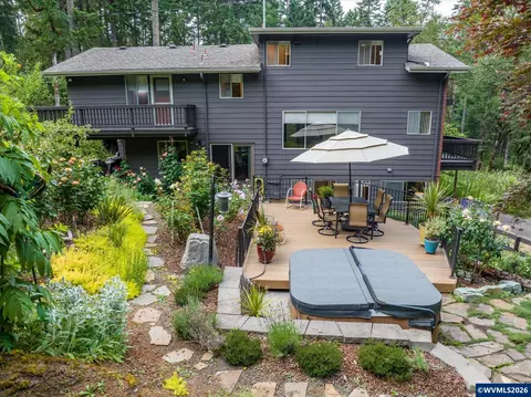 Exterior - 27828 Gibralter Lp Lp, Eugene, OR 97405 photo 13 of 14