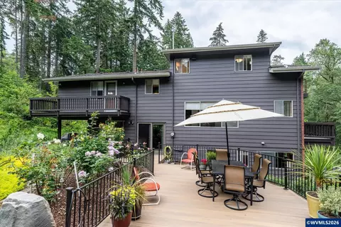Exterior - 27828 Gibralter Lp Lp, Eugene, OR 97405 photo 2 of 14