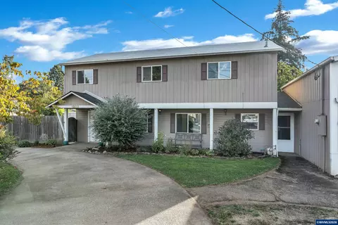 1203 Oak St, Amity, OR 97101