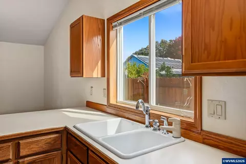 Kitchen - 1013 NE Lorvik Pl, Corvallis, OR 97330 photo 6 of 6