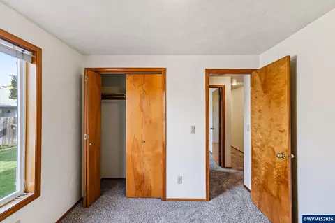 Bedroom - 1013 NE Lorvik Pl, Corvallis, OR 97330 photo 6 of 6