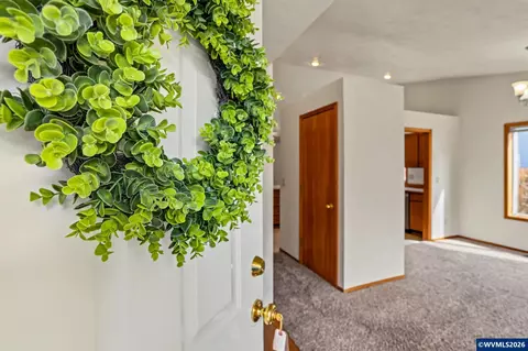 Entry Way - 1013 NE Lorvik Pl, Corvallis, OR 97330 photo 1 of 3