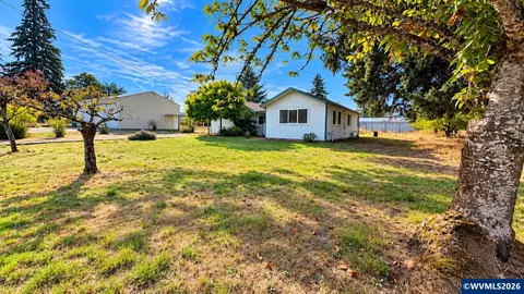 38140 Weirich Dr, Lebanon, OR 97355