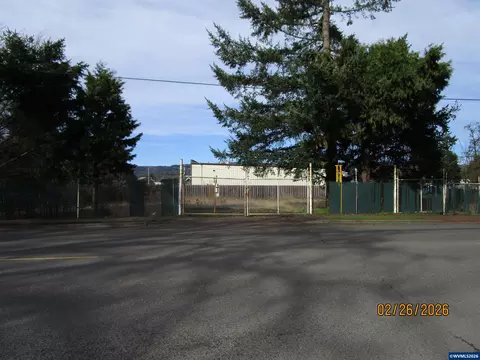 7201 Long Street, Sweet Home, OR 97386