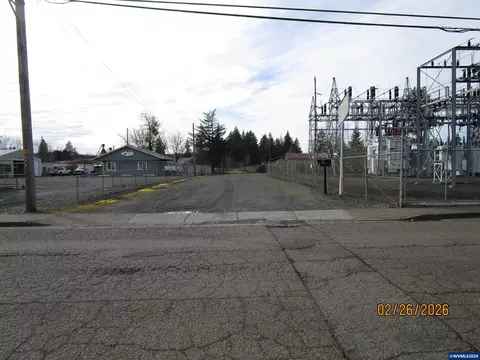 3500 18th Avenue, Sweet Home, OR 97386