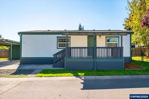 101 Edwards Rd S #17, Monmouth, OR 97361