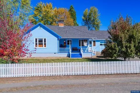 45979 Whiskey Butte Dr, Sweet Home, OR 97386
