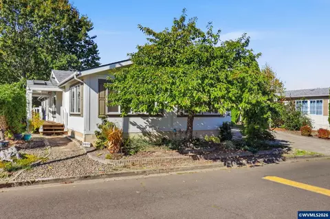 1271 SW Phyllis Dr, Mcminnville, OR 97128