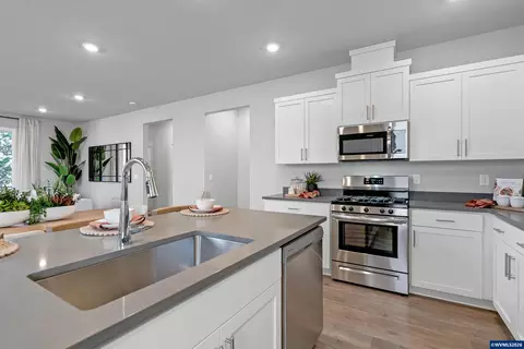 Kitchen - 63292 Peale St, Bend, OR 97701 photo 1 of 3