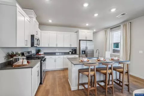 Kitchen - 63292 Peale St, Bend, OR 97701 photo 2 of 3