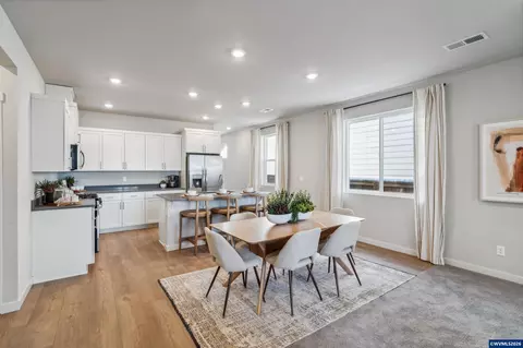 Dining - 63292 Peale St, Bend, OR 97701 photo 1 of 2