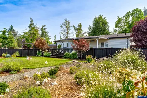 2226 32nd St, Springfield, OR 97477 photo 21