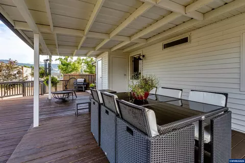 2226 32nd St, Springfield, OR 97477 photo 18