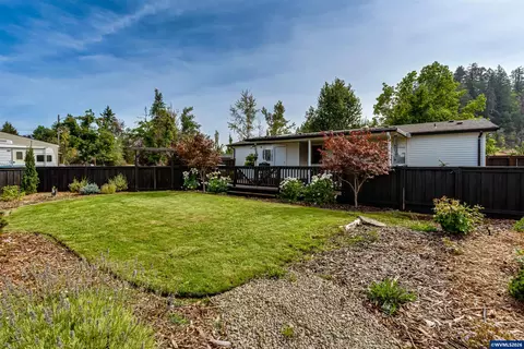 2226 32nd St, Springfield, OR 97477 photo 20