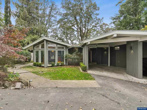 2525 Birdhill Dr S, Salem, OR 97302