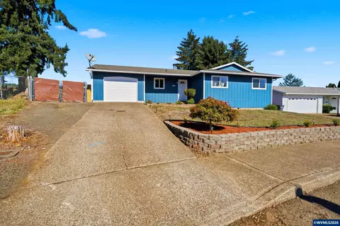 690 NE 5th St, Willamina, OR 97396