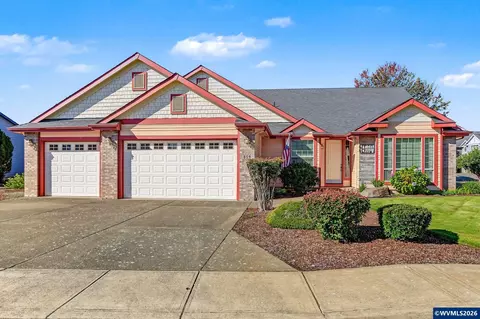 559 SE Syron St, Dallas, OR 97338
