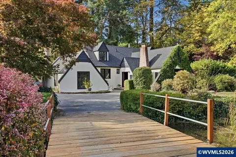 3281 Croisan Creek Rd S, Salem, OR 97302