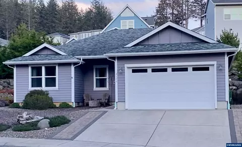 4184 SE Inlet Ave, Lincoln City, OR 97367