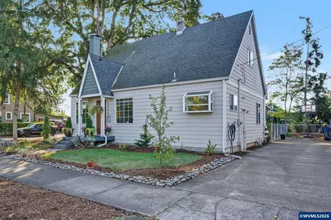 1790 Lee St SE, Salem, OR 97302