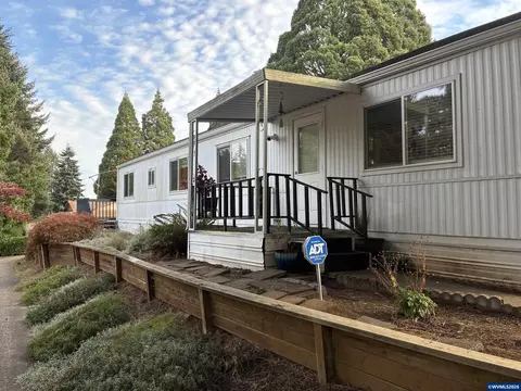 2055 Nomad Ct SE, Salem, OR 97306