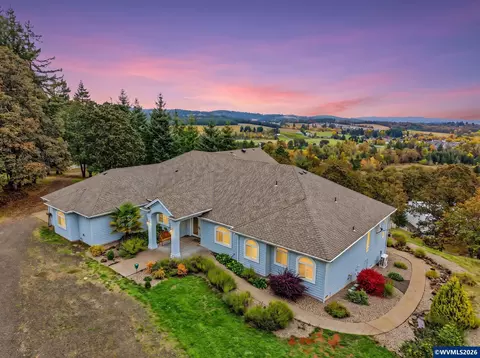 1920 Cochrane Ln, Dallas, OR 97338
