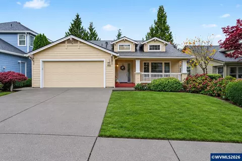 552 Inverness Dr SE, Salem, OR 97306