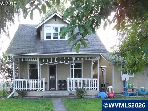 1501 N 2nd St, Silverton, OR 97381