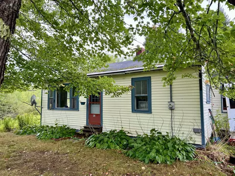 92 Back Searsport Rd, Belfast, ME 04915