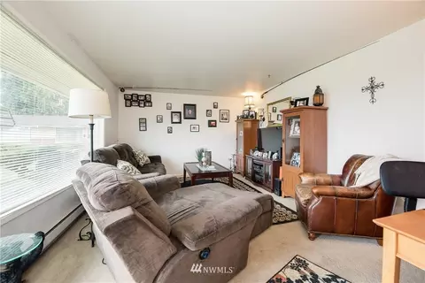 5102 College Ave, Everett, WA 98203 photo 3
