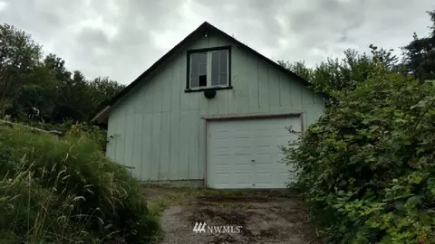 61 E Seattle St, Union, WA 98592 photo 2