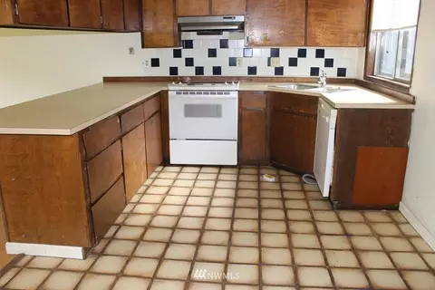 913 Olson Rd, Longview, WA 98632 photo 9