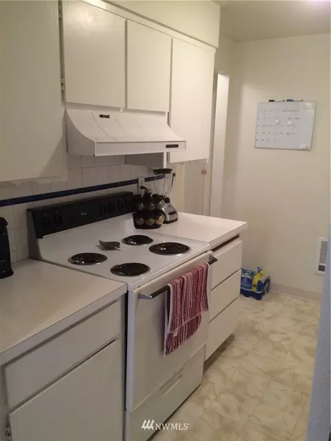 3718 Rockefeller Ave, Everett, WA 98201 photo 4