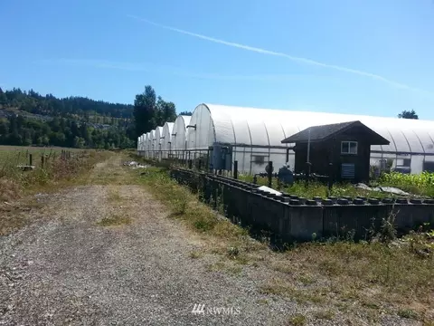 8217 Riverside Rd E, Sumner, WA 98390 photo 4
