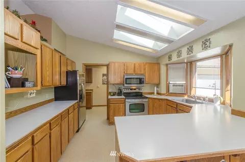 247 E Brown Rd, Chehalis, WA 98532 photo 11