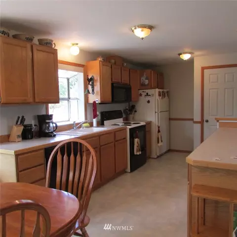 100 W Robert Pl, Sequim, WA 98382 photo 5
