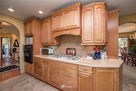 401 Pond Ln, Sequim, WA 98382 photo 9