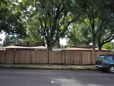 2909 E 33rd St, Vancouver, WA 98661 photo 2