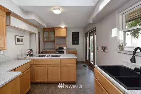 9326 NE 173rd St, Bothell, WA 98011 photo 7