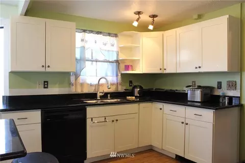 19518 9th Ave E, Spanaway, WA 98387 photo 3