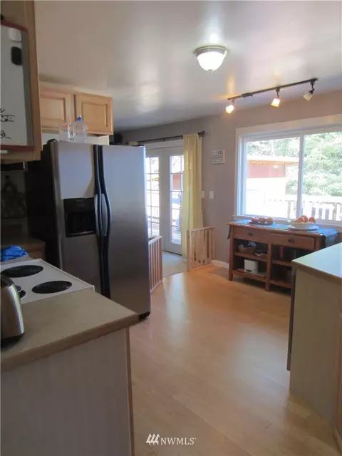 82 Hemlock Way, Sequim, WA 98382 photo 17