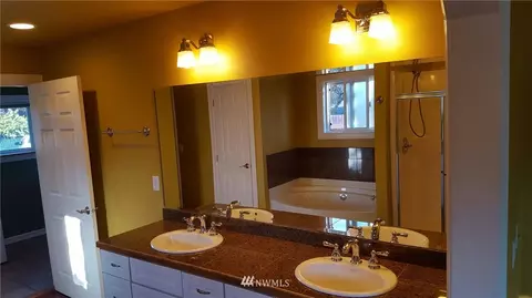 358 W Hemlock St, Sequim, WA 98382 photo 14