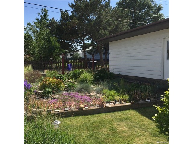 110 E 4th, Odessa, WA 99159 photo 3