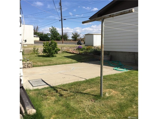110 E 4th, Odessa, WA 99159 photo 2