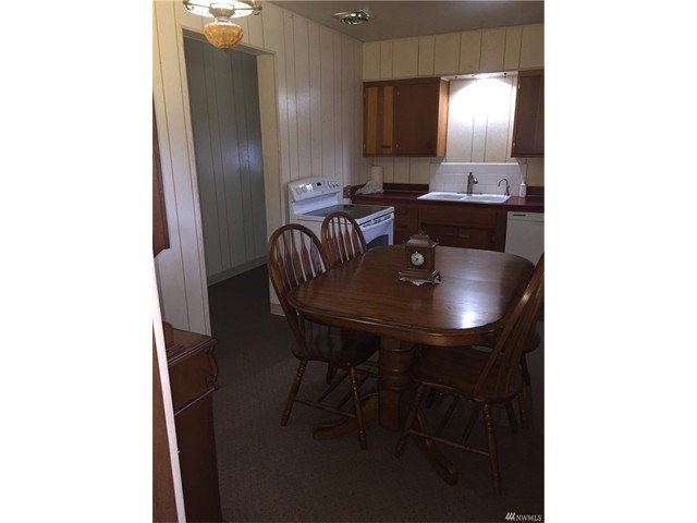 110 E 4th, Odessa, WA 99159 photo 12