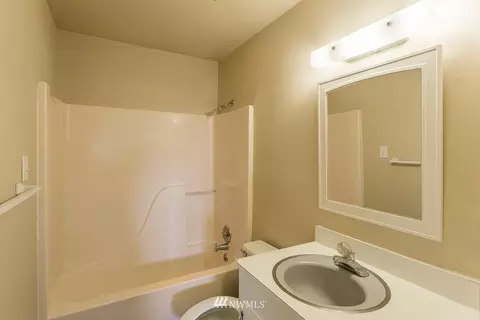 4951 Glacier Ln, Everett, WA 98203 photo 10