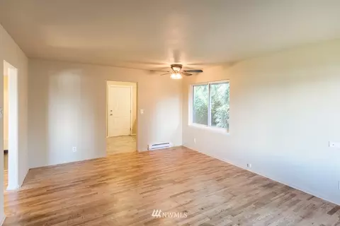 4951 Glacier Ln, Everett, WA 98203 photo 6