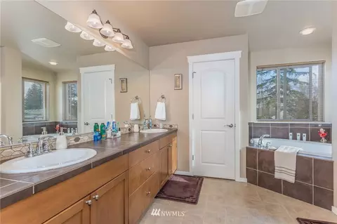 304 204th Pl SE, Bothell, WA 98012 photo 20