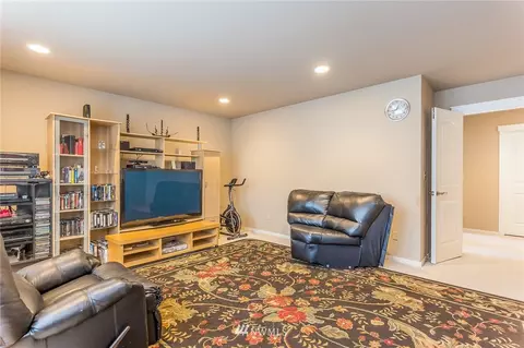 304 204th Pl SE, Bothell, WA 98012 photo 18